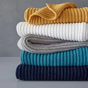 NWT West Elm Chenille Rib Throw in Navy